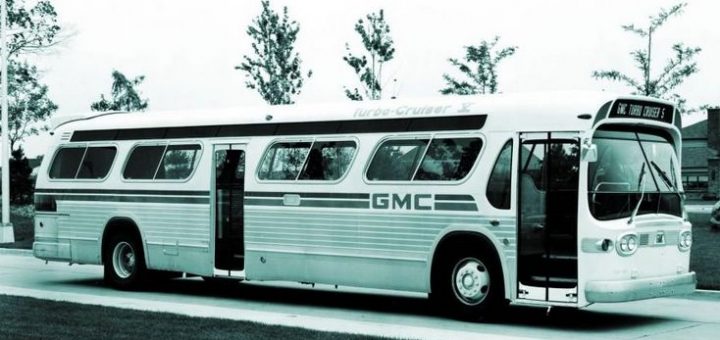 Should GM Re-Enter The Bus Business? Opinion Desk | GM Authority