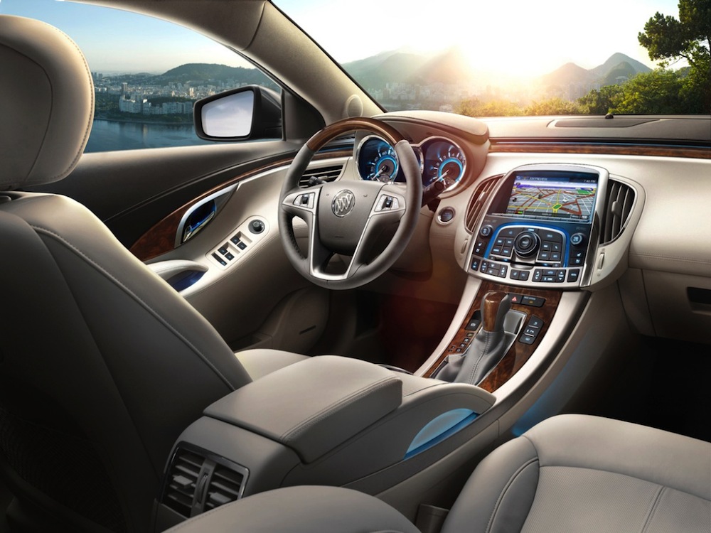 Here’s How Quiet Vehicle Interiors Improve Voice Recognition And