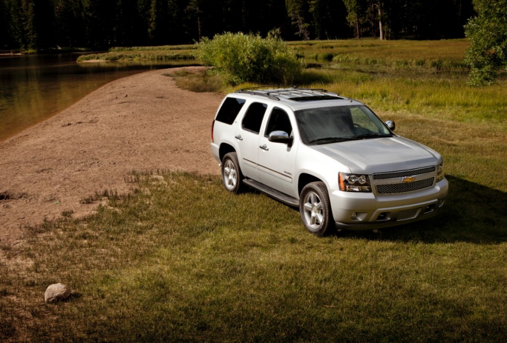 Overhead front three quarters view of the 2014 Chevy Tahoe.