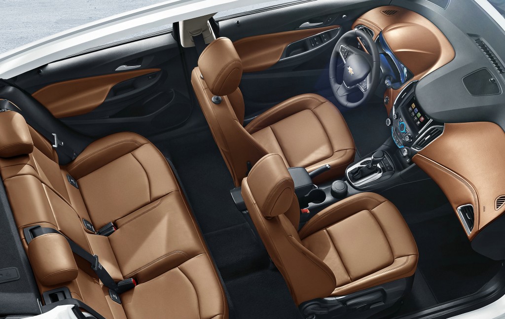Interior photos of the new Chevrolet Cruze