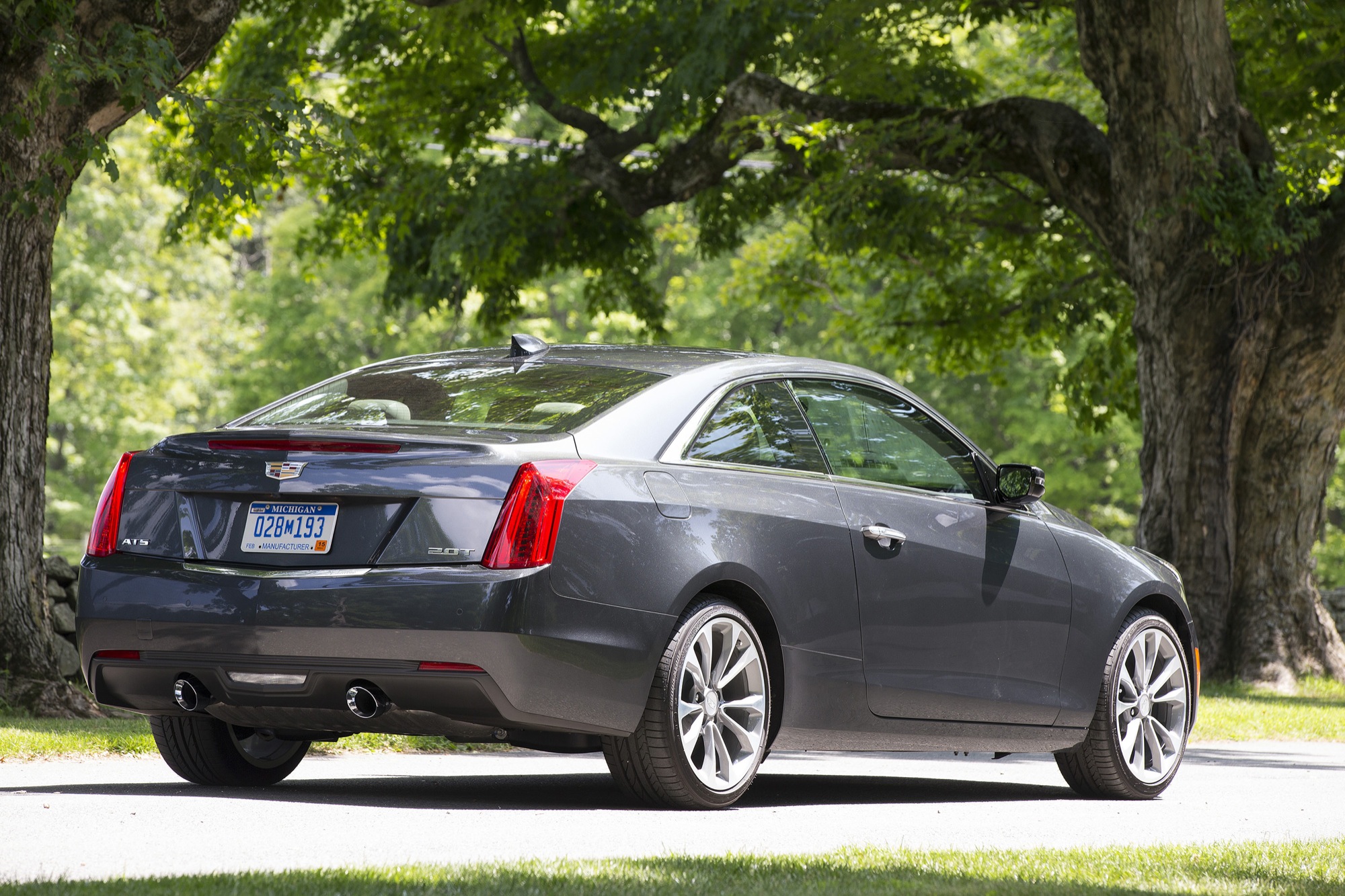 Cadillac ats и cts отличия