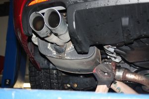 2009 G8 GT Removing Stock Muffler