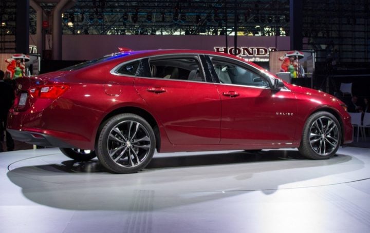 Side view of the 2025 Chevy Malibu. 