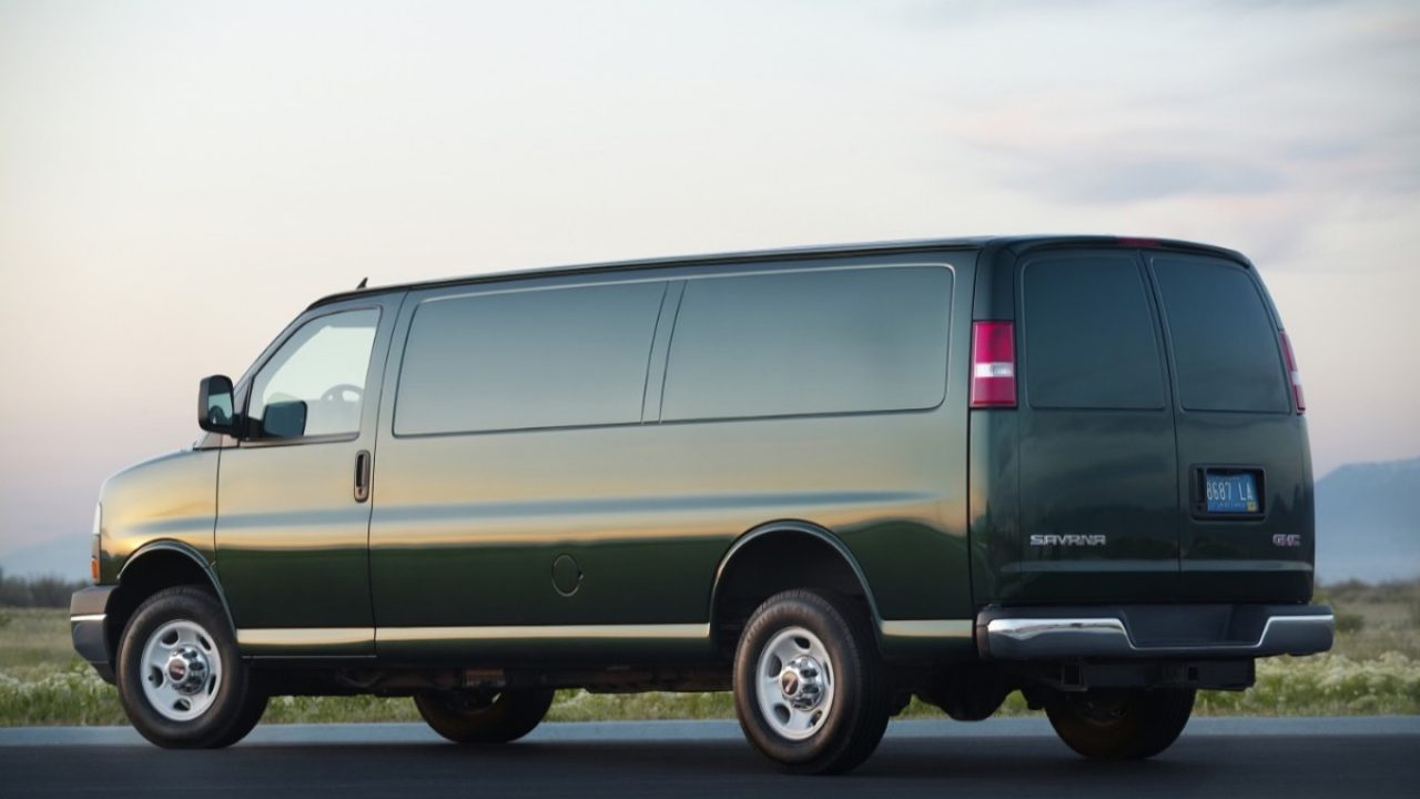 2017 gmc savana