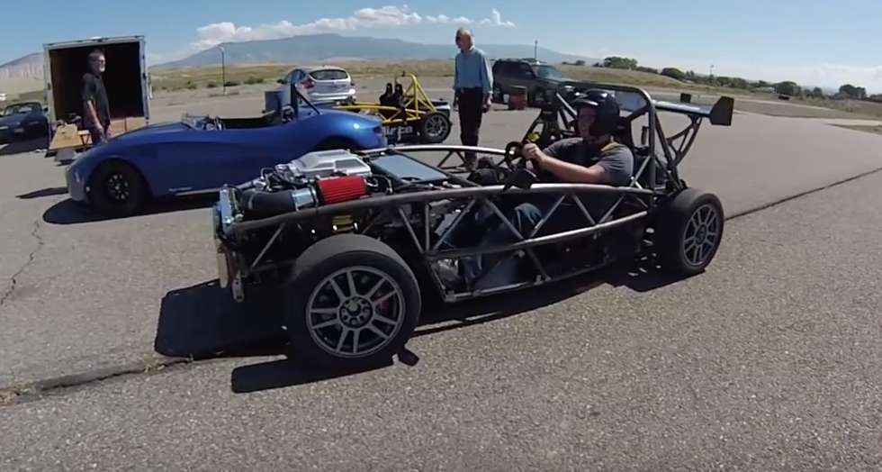  El auto en kit Exocet basado en Miata usa LSA Power, lo matará: Video |  Autoridad de GM
