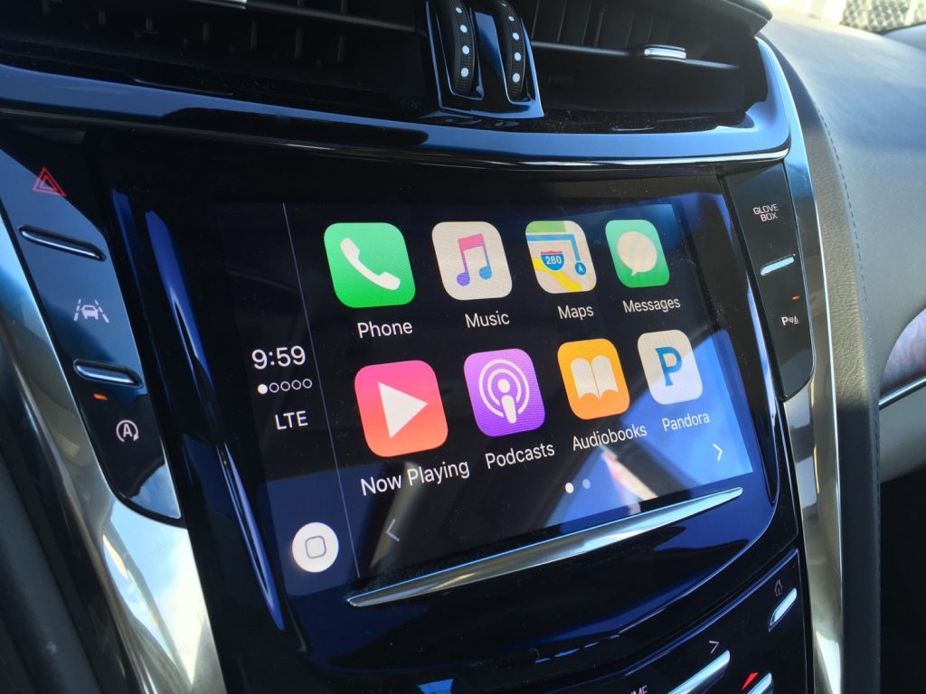 Apple CarPlay on 2016 Cadillac CTS - main screen 03