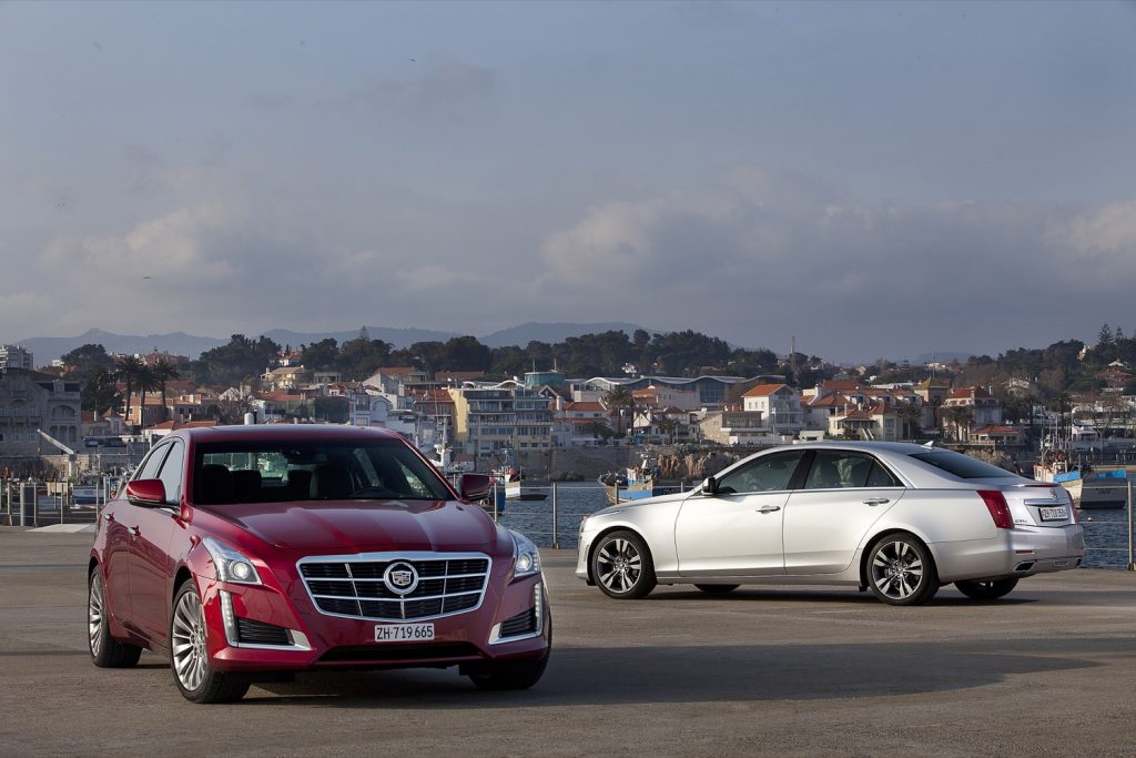 2014 Cadillac CTS Sedan Exterior - Silver and Red - Europe - 01