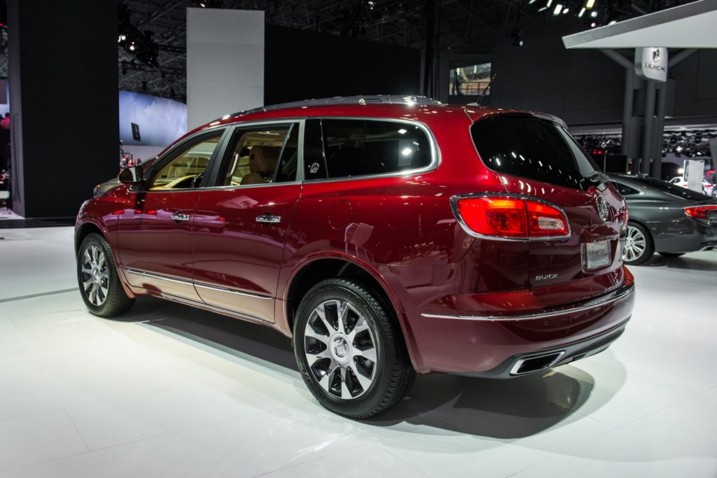 Rear three quarters view of the first-gen Buick Enclave, similar to the 2015 Enclave.