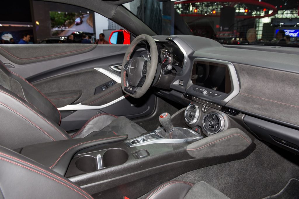 2017 Chevrolet Camaro ZL1 Coupe interior - 2016 New York International Auto Show Live 002