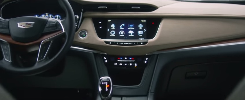 2016 Cadillac XT5 Interior - promo video 002