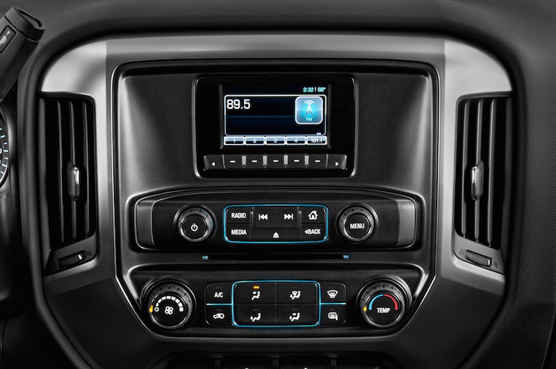 2017 Chevrolet Silverado 1500 4.2 inch radio IO3