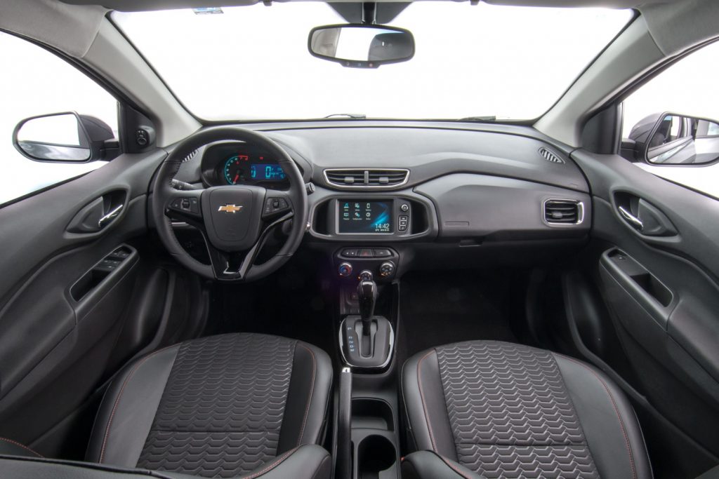 2017 Chevrolet Onix Interior 007
