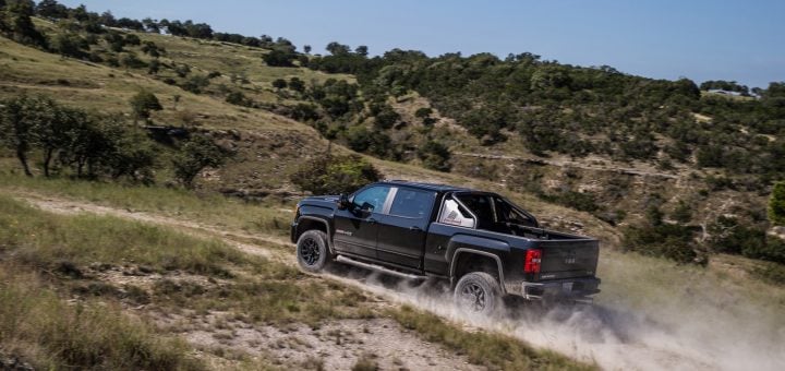 GMC Sierra Sales Fall 18.7 Percent To 15,050 Units In October 2016 - GM ...