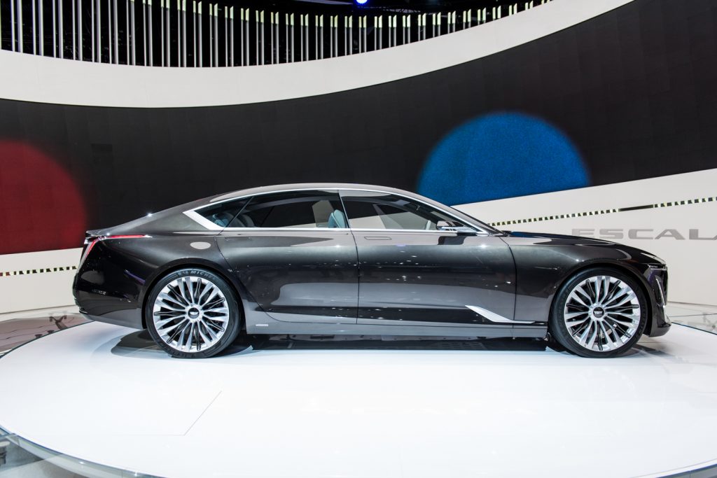 A side angle photo of the Cadillac Escala concept at the 2016 LA Auto Show.