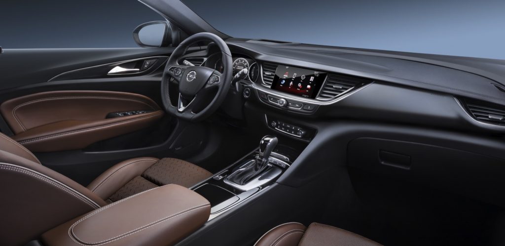 2018 Opel Insignia Grand Sport interior 001