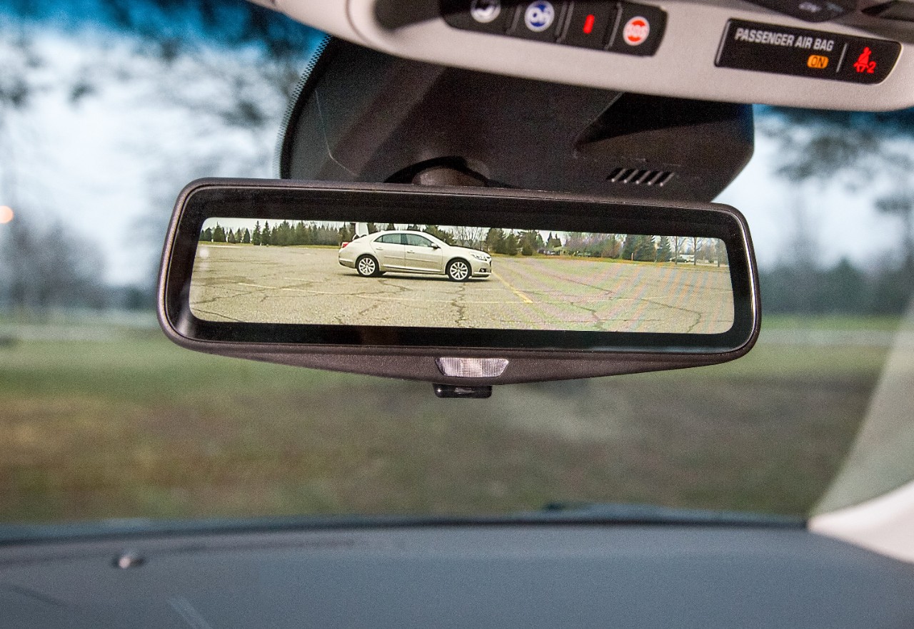 What is a Rear Camera Mirror aka Panoramic Rear View Mirror on GM Vehicles  