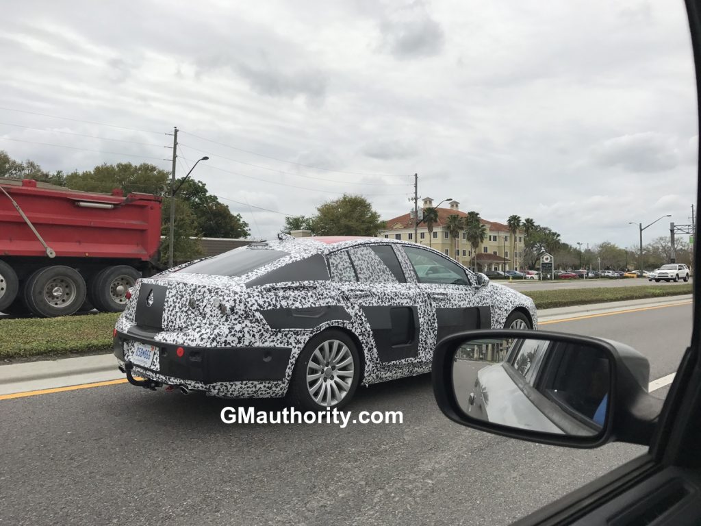 2018 Buick Regal Spy Shot 001