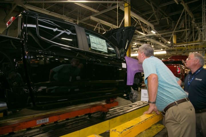 The Chevy Colorado in production, one of many GM vehicles leveraging the reskinning strategy.