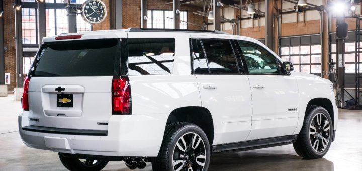 2018 Chevrolet Tahoe Rst Design Poll Gm Authority 2018 Chevrolet Tahoe Rst Live Reveal Exterior 002
