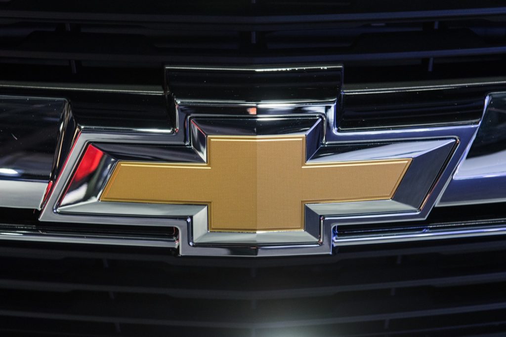 The Chevrolet Bow Tie logo on the Chevy Colorado grille.