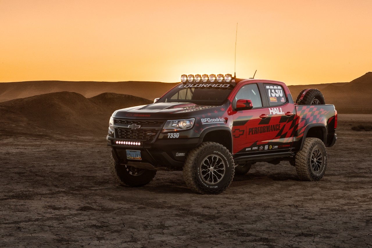 2017 Chevrolet Colorado ZR2 Makes Its Race Debut, Looks Awesome - GM ...