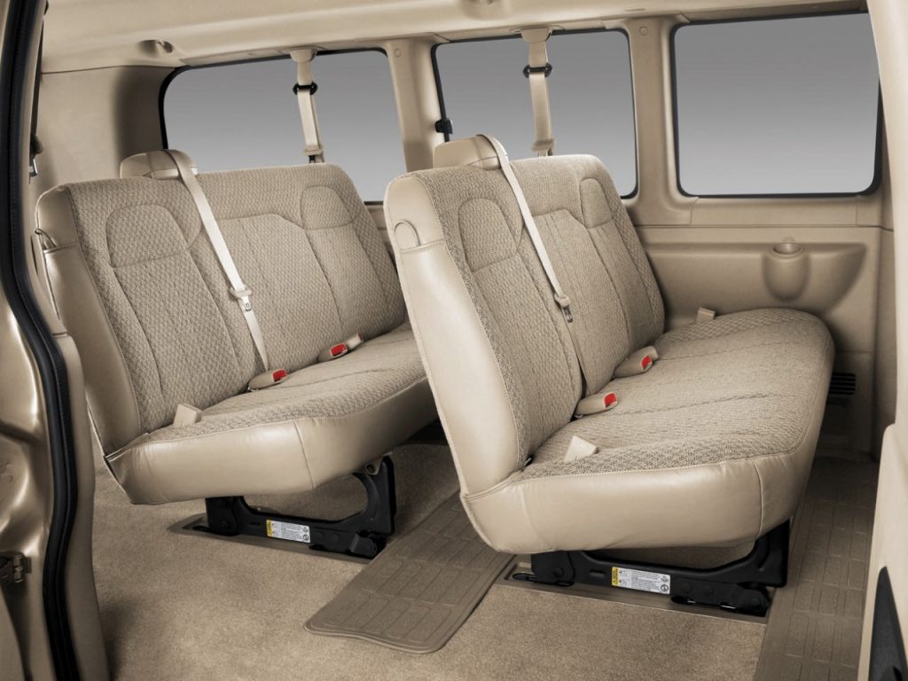 2016 Chevrolet Express Passenger interior 002