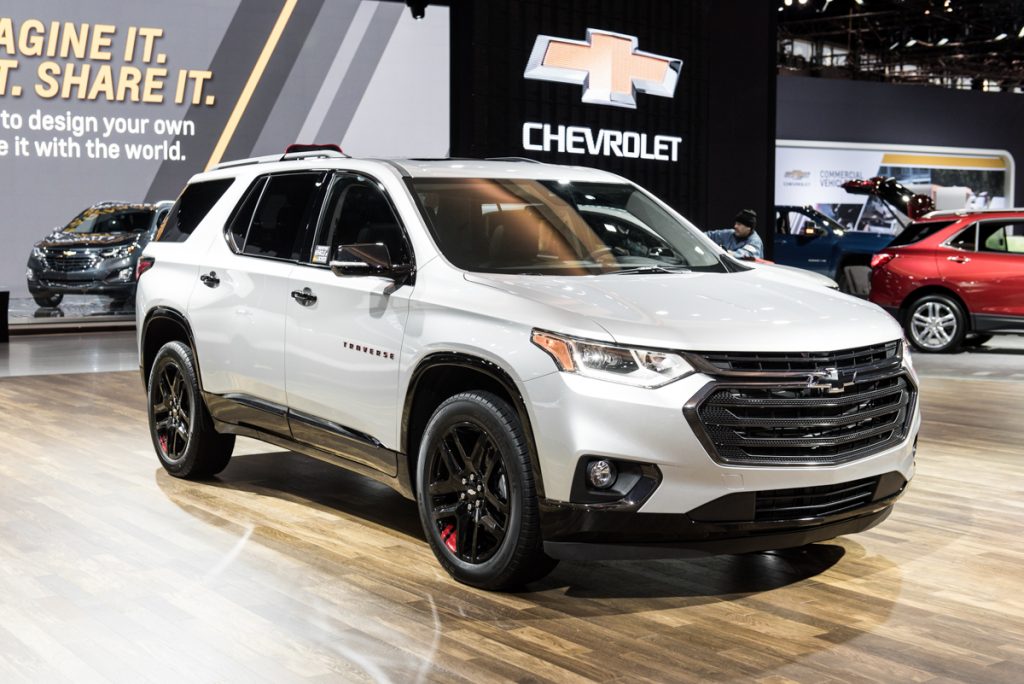 2019 chevy traverse redline white