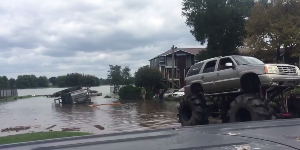 Cadillac Escalade Helps In Hurricane Harvey | GM Authority