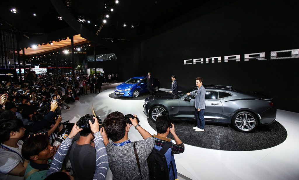 Chevrolet at 2016 Busan Motor Show South Korea - Camaro and Cruze on stage