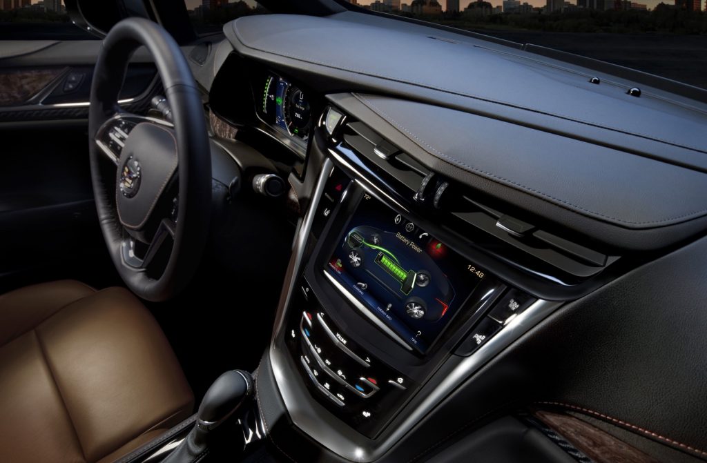 2014 Cadillac ELR Interior Wireless Charging 001