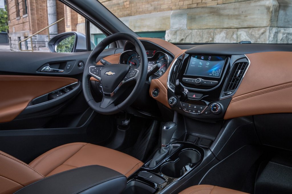 2018 Chevrolet Cruze Diesel Sedan Interior 001