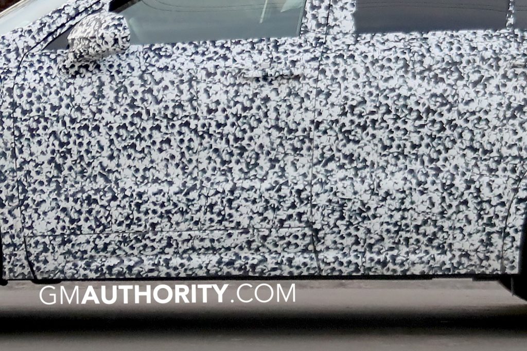 2019 Cadillac XT4 Spy Shots - Exterior - January 2018 017