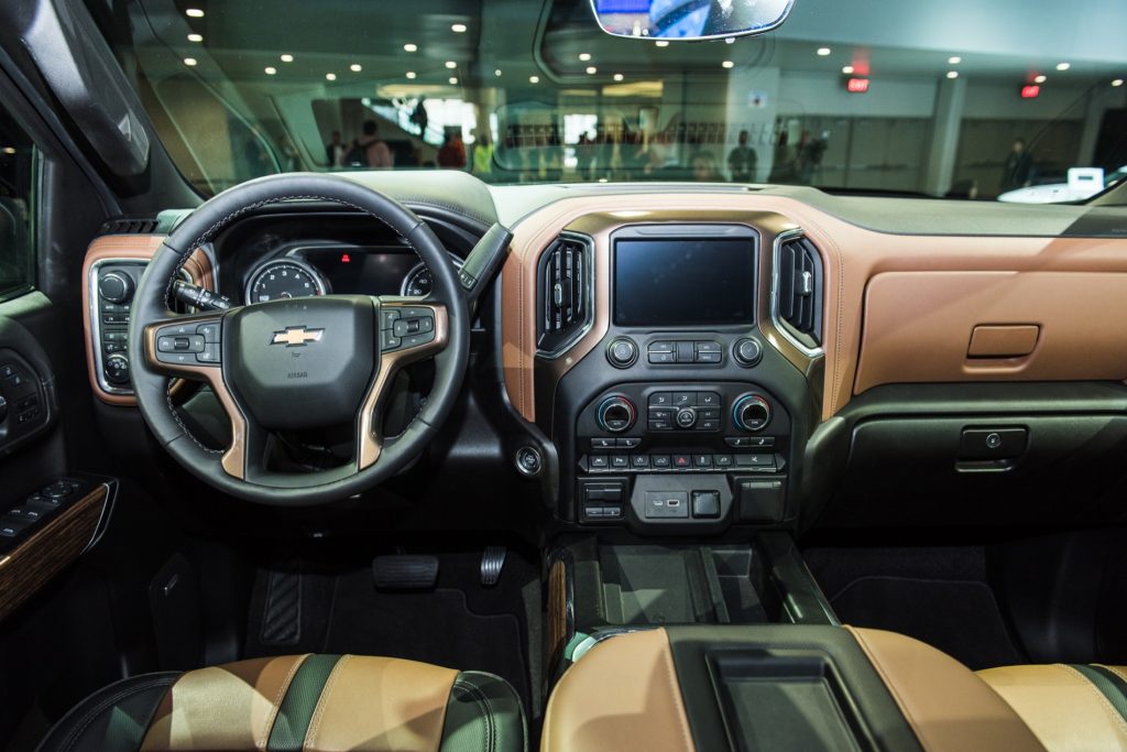 2019 Chevrolet Silverado 1500 High Country - Interior - 2018 Detroit Auto Show 001 - Interior Overview