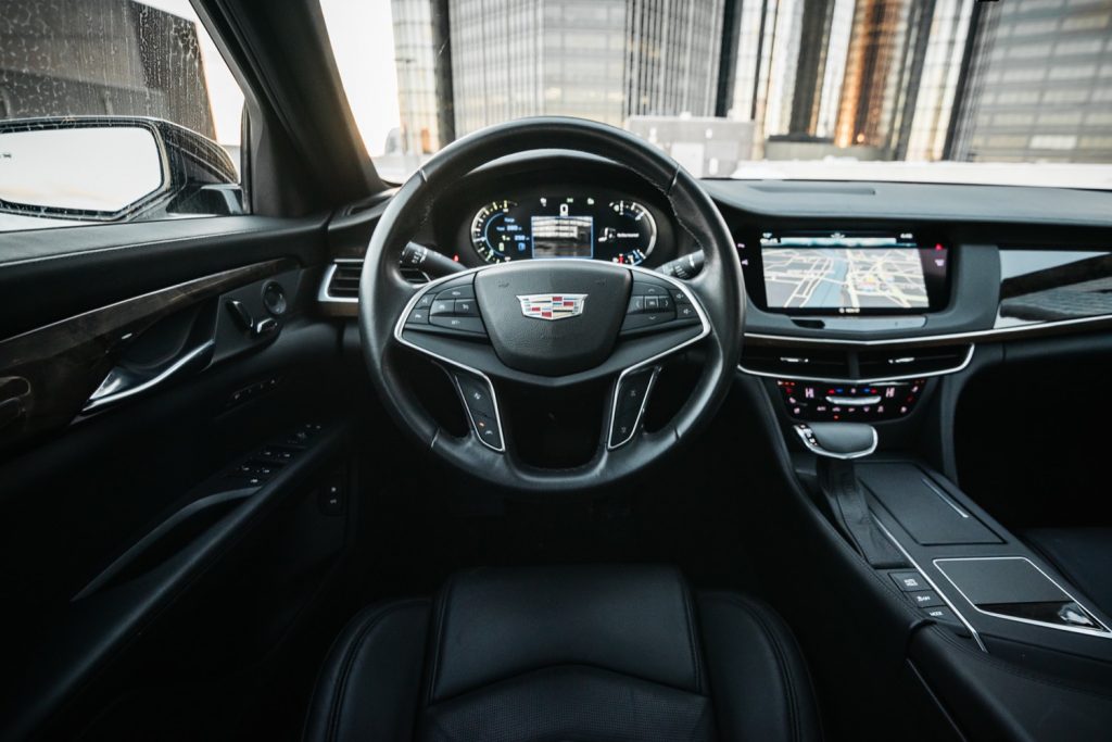 2018 Cadillac CT6 PHEV interior - GM Authority 007