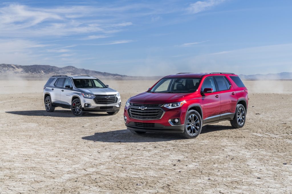 2018 Chevrolet Traverse Redline on left and RS on right 001