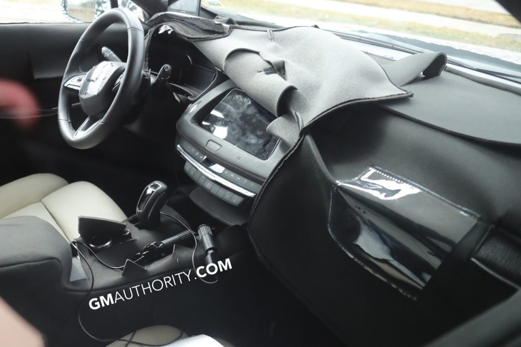 2019 Cadillac XT4 interior spy shots - February 2018 002