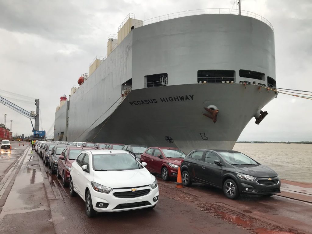 Chevrolet Onix offloading from Highway Pesus cargo ship in Puerto Rosario Argentina 001