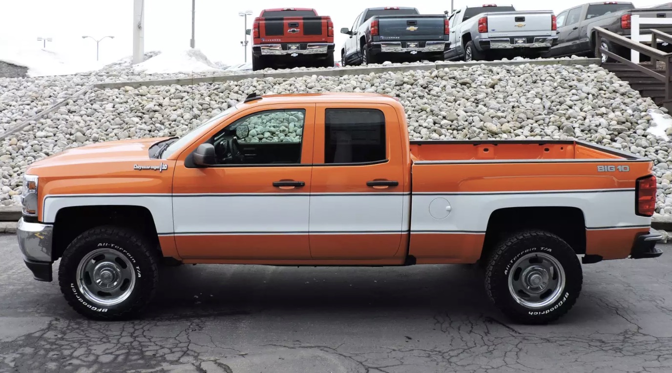 Another Dealer Created A Throwback Chevy Silverado Super 10 Package ...