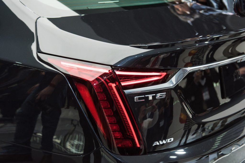 2019 Cadillac CT6 V-Sport exterior - 2018 New York Auto Show live 020 - taillamp with CT6 and AWD badges