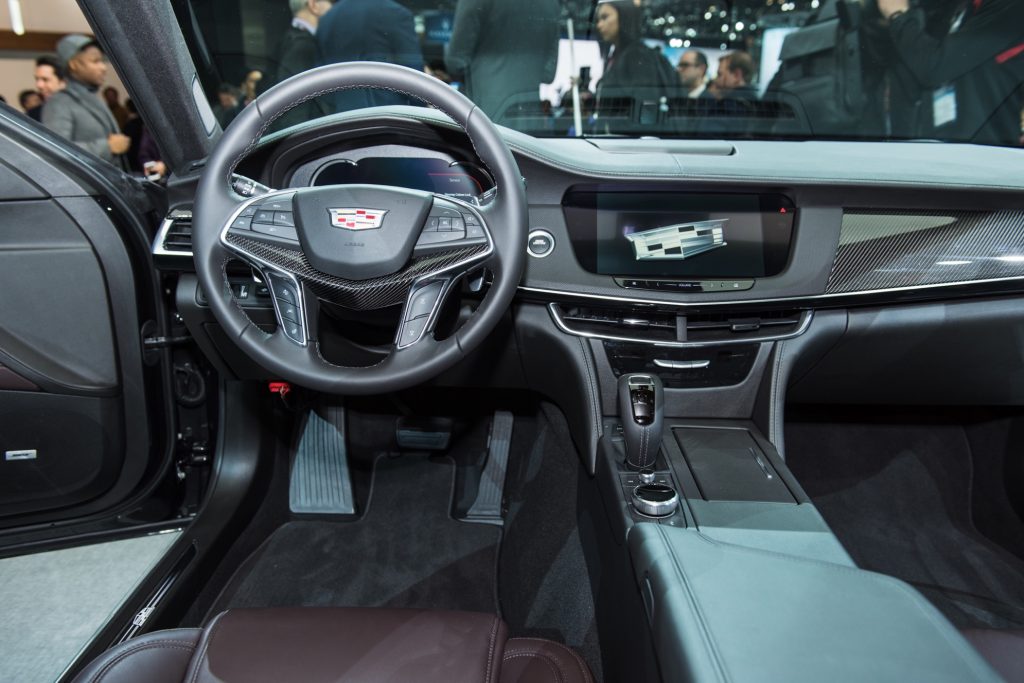 2019 Cadillac CT6 V-Sport interior - 2018 New York Auto Show live 007