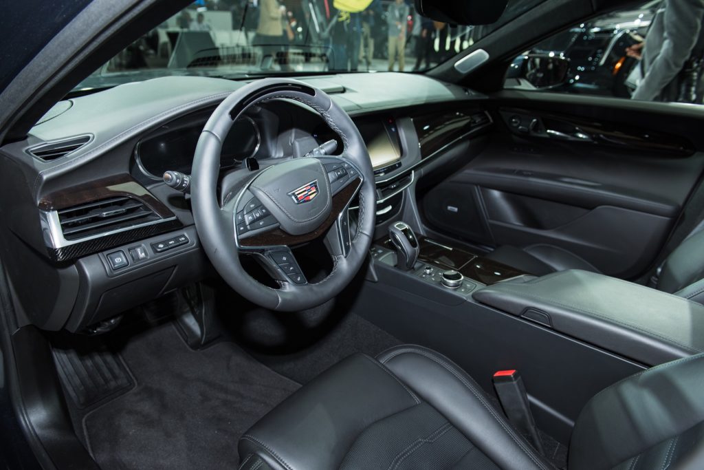 2019 Cadillac CT6 - interior - 2018 New York Auto Show live 002 cockpit