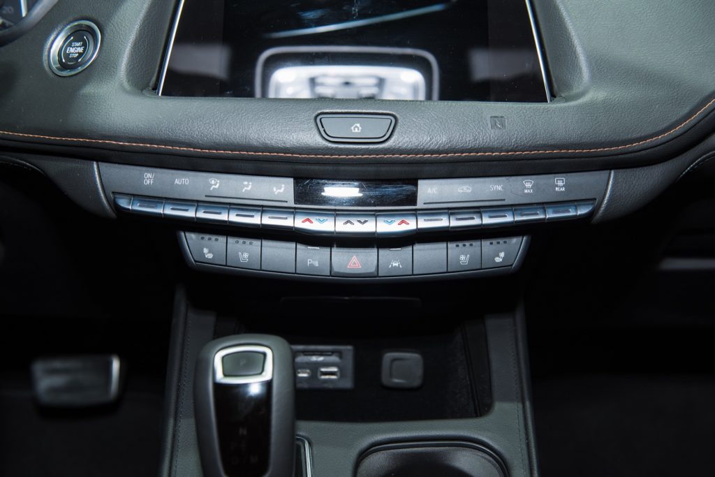2019 Cadillac XT4 Sport interior - 2018 New York Auto Show live 008 - center controls