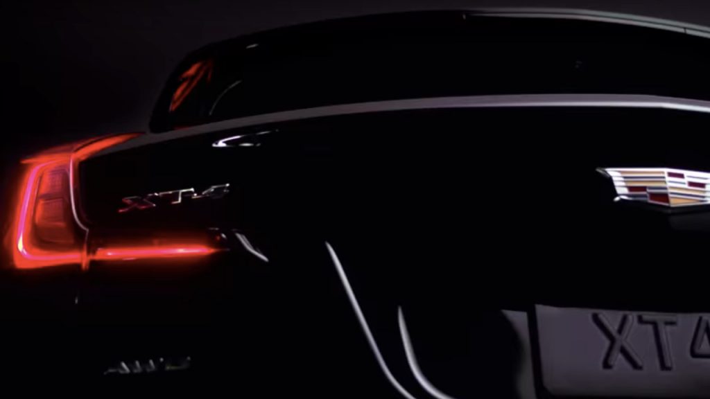 2019 Cadillac XT4 - rear end with lights 001
