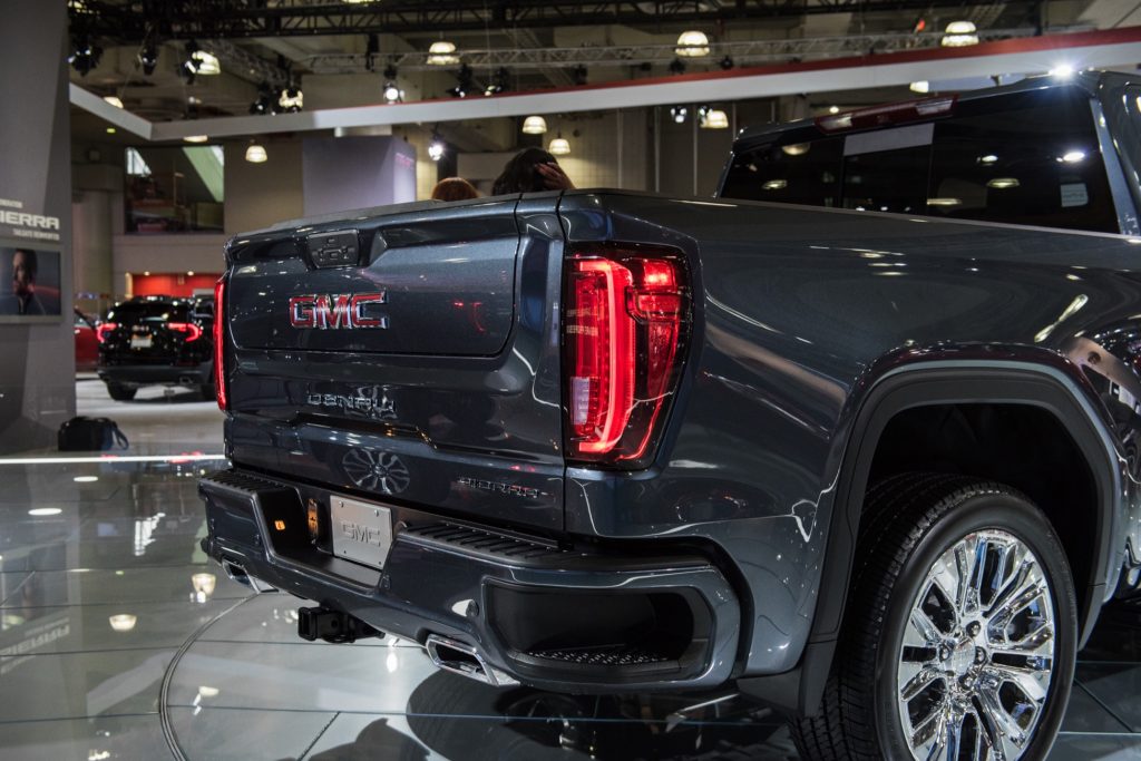 2019 GMC Sierra Denali 1500 exterior - 2018 New York Auto Show Live 014 - bed three quarters from passenger side