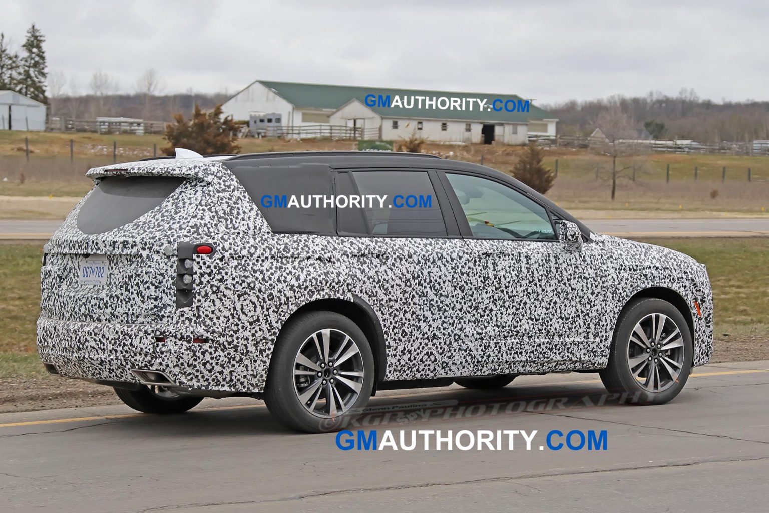 Spy Pictures: Cadillac XT6 Spied Testing | GM Authority