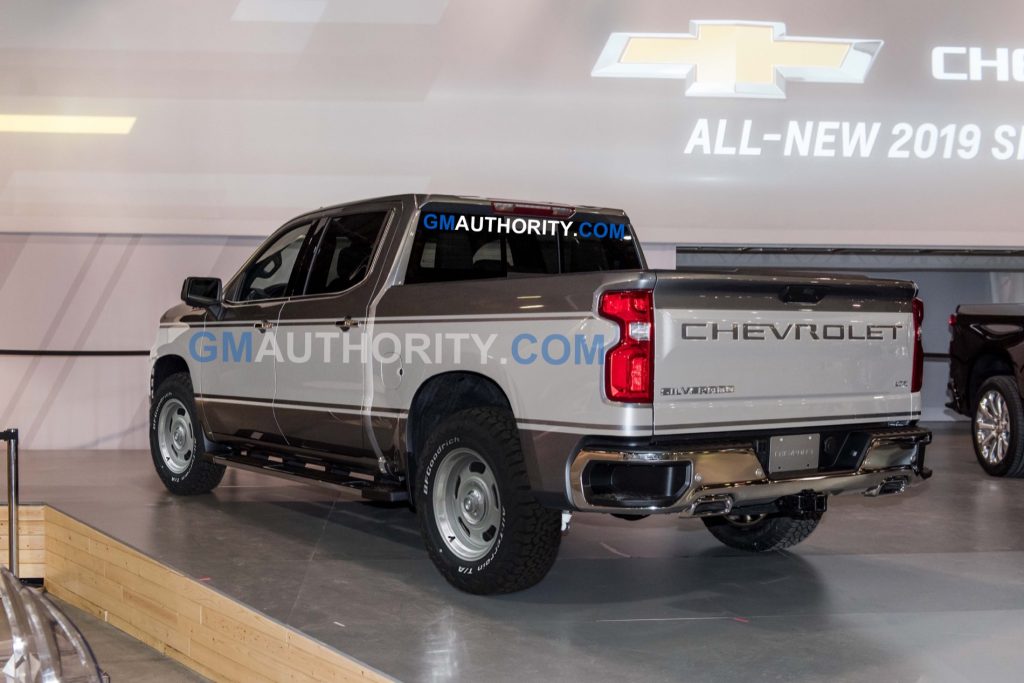 2019 Chevrolet Silverado Cheyenne rendering 002