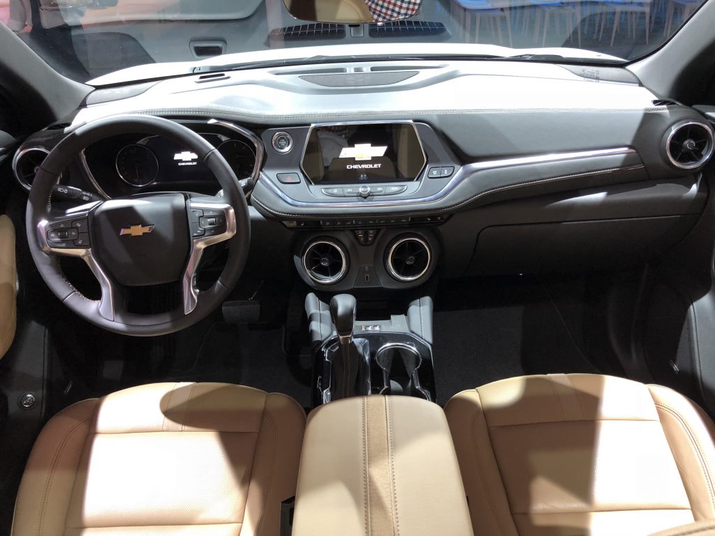 2019 Chevrolet Blazer Premier interior - live reveal 001 cockpit