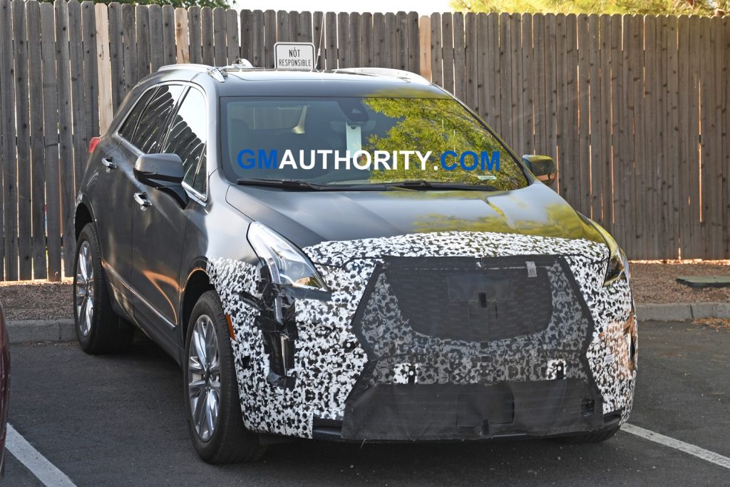 2019 Cadillac XT5 facelift spy pictures - July 2018 - exterior 004