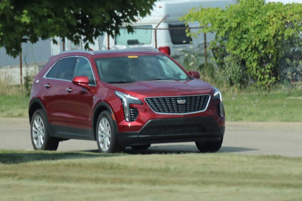 2019 Cadillac XT4 Luxury exterior in Red Horizon Tintcoat GPJ - July 2018 - zoomed 001