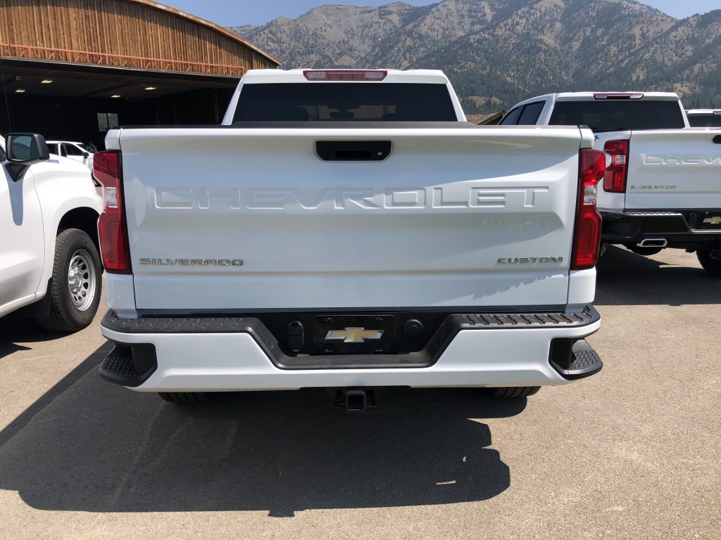 2019 Chevrolet Silverado 1500 Custom Exterior - Wyoming Media Drive - August 2018 003 - rear end with Chevrolet insignia